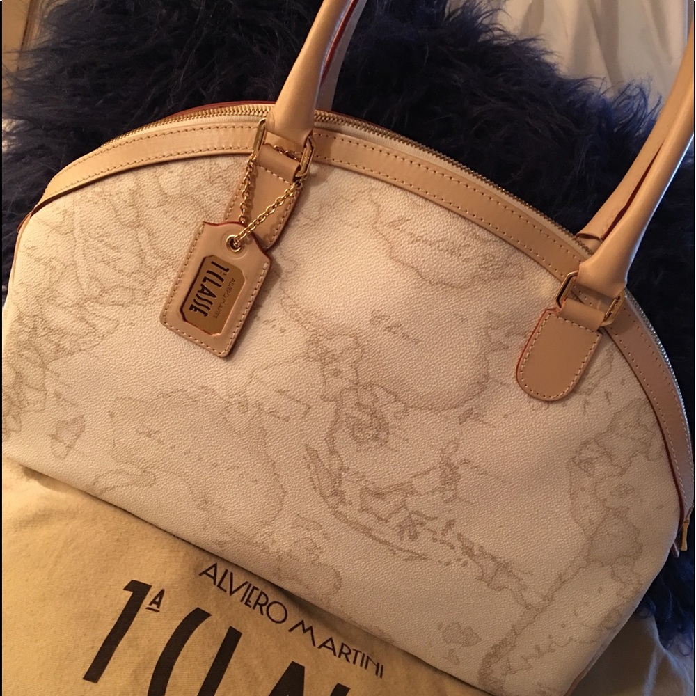 💯🇮🇹 Authentic Alviero Martini 1a Classe Bag